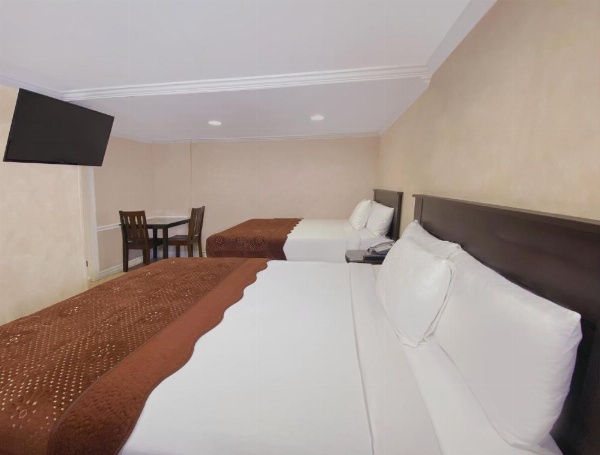 Nite Inn at Universal City - Walking Distance to Universal Studios Hollywood image 5